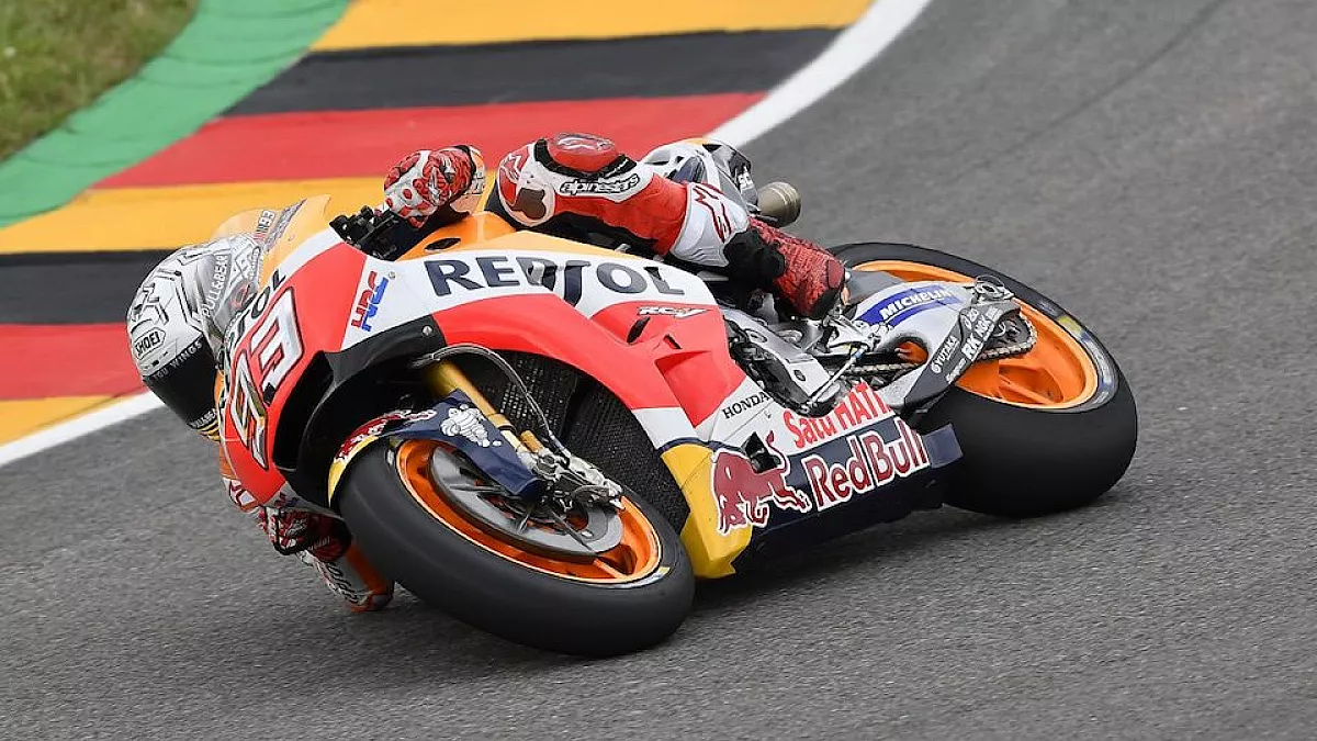MotoGP 2017, vittoria e testa della classifica al Sachsenring per Marc Marquez