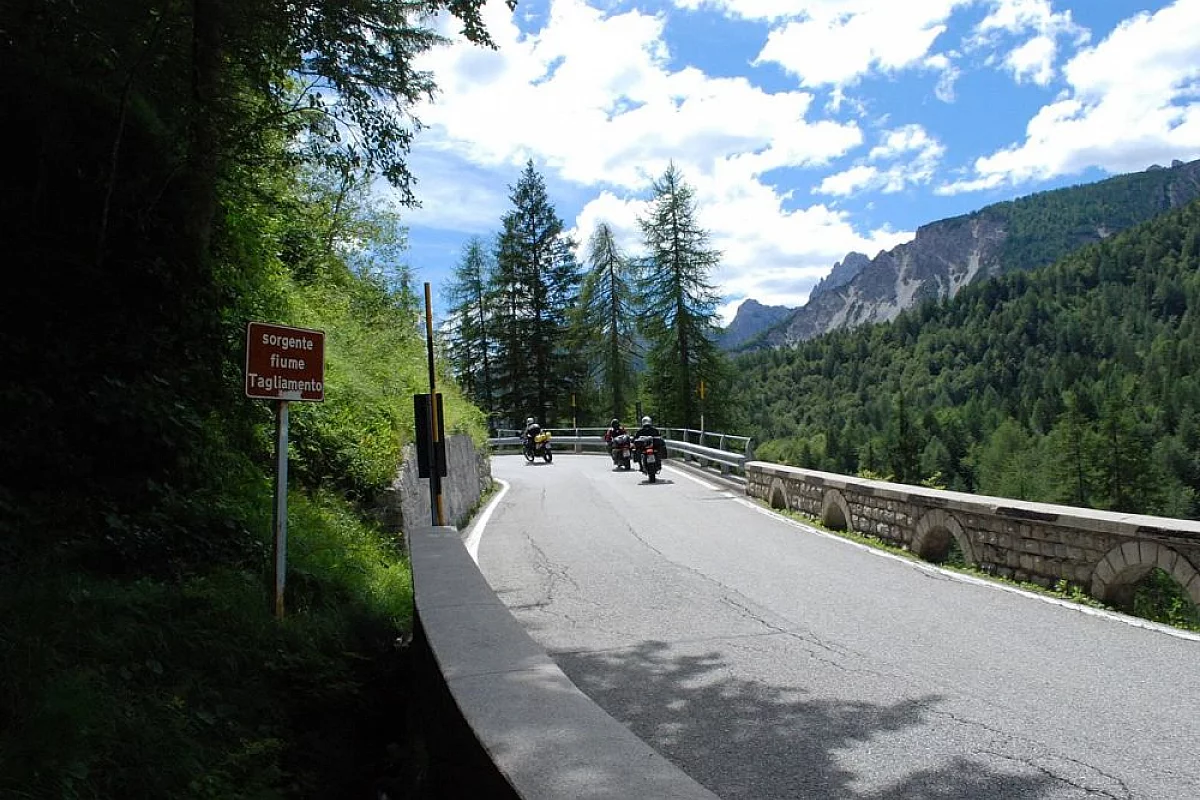 Passo Mauria in moto