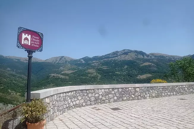 La vista da Aieta sulle alture del Pollino. 