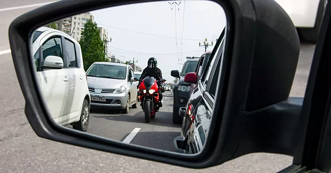 Moto_specchietto_auto