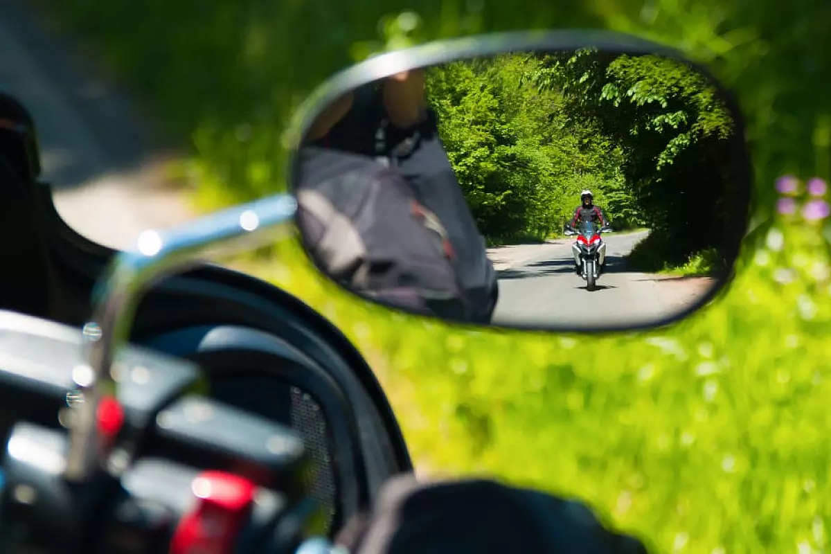 Specchietti moto e scooter: tutto quello che c' è da sapere