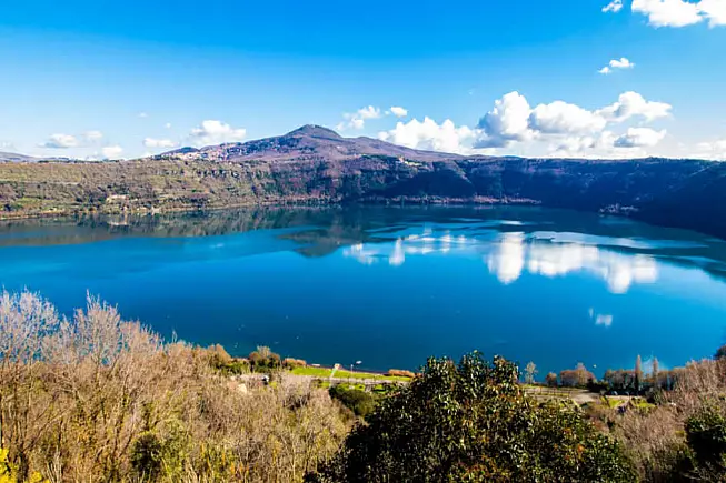 Scorci paesaggistici tra il Lago Albano e i Castelli Romani