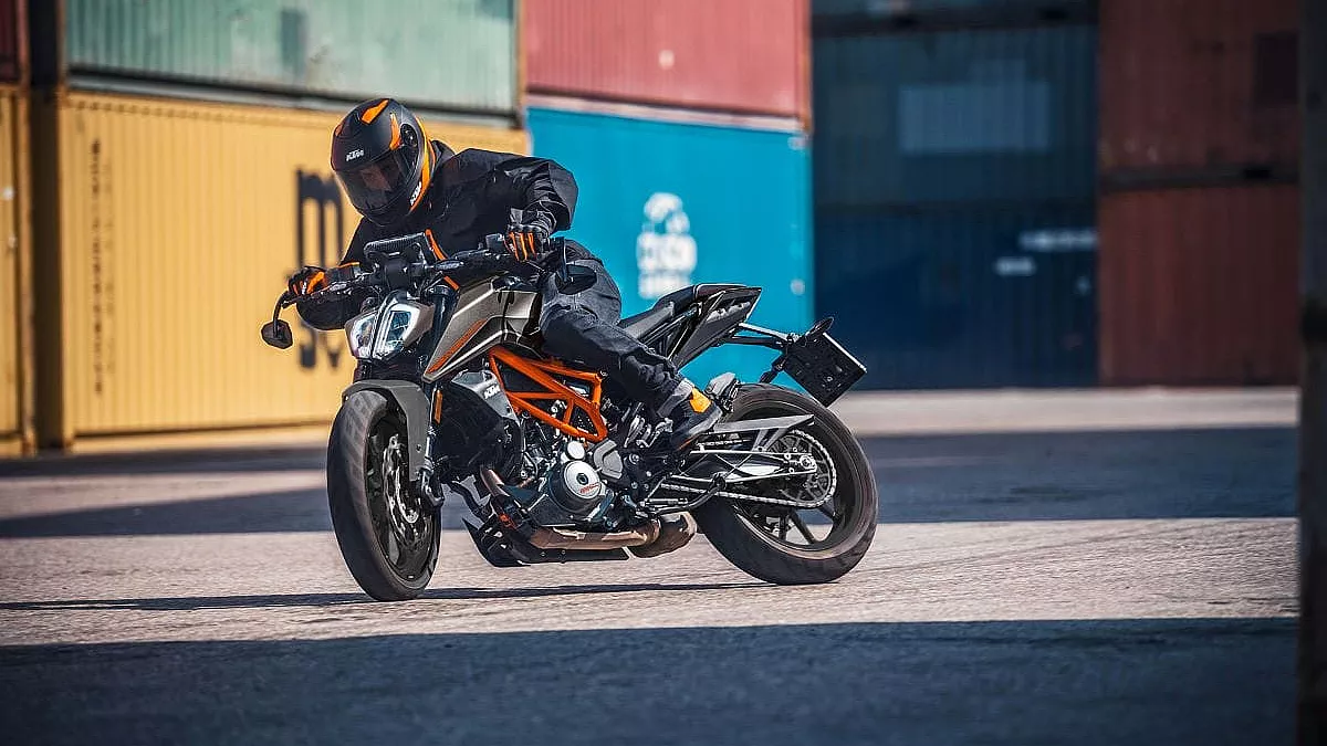 https://www.ktm.com/it-it/models/naked-bike/ktm-390-duke-2023.html