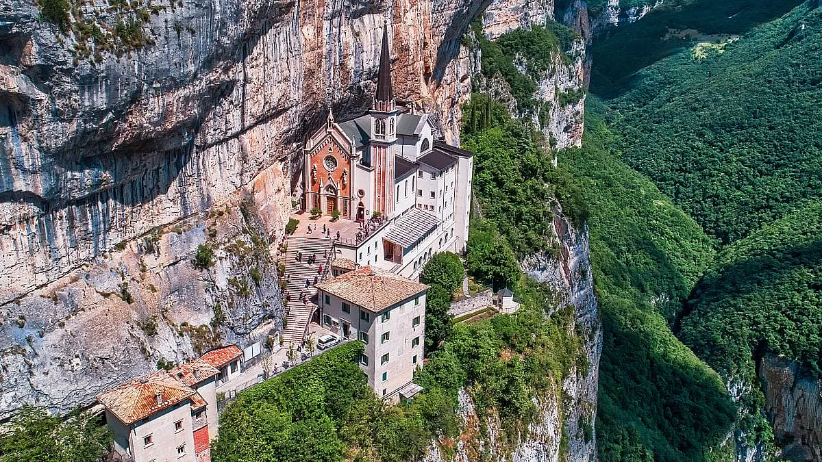 Santuario Madonna della Corona. SH: 1573564708