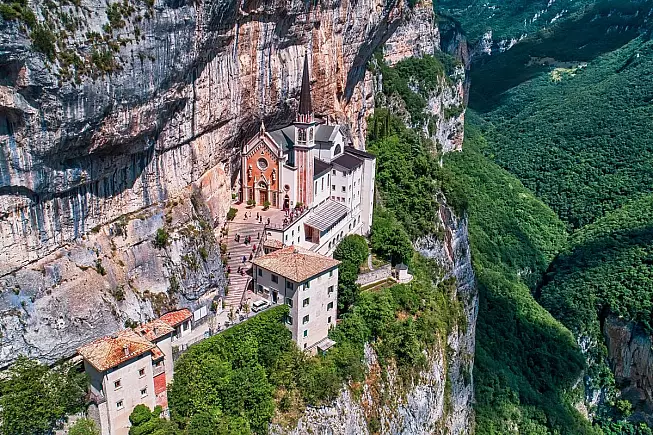 Santuario Madonna della Corona. SH: 1573564708