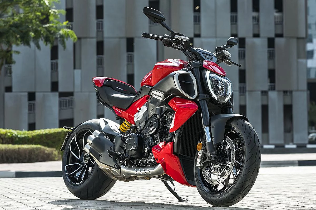 Ducati Diavel V4