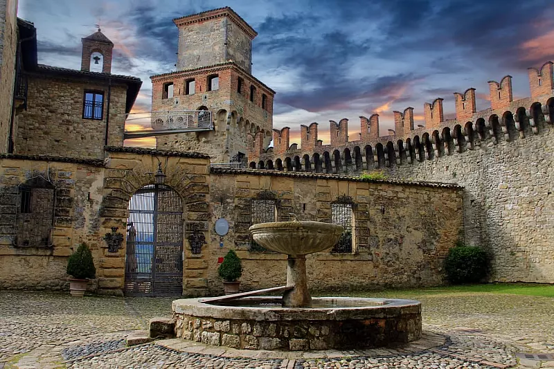 Costruito prima dell'anno Mille, questo straordinario castello dell