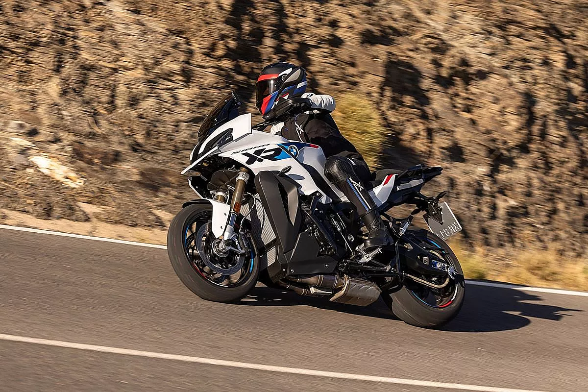 BMW S 1000 XR Light White / M Motorsport su strada