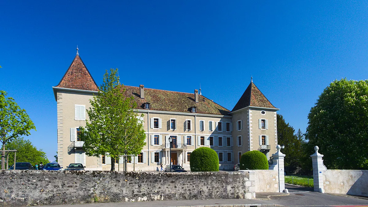 Il Castello di Dardagny nel Canton Ginevra
