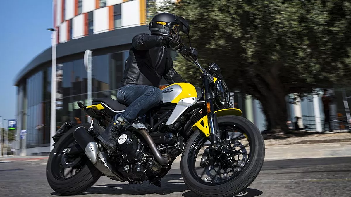 Ducati Scrambler Icon 62 Yellow