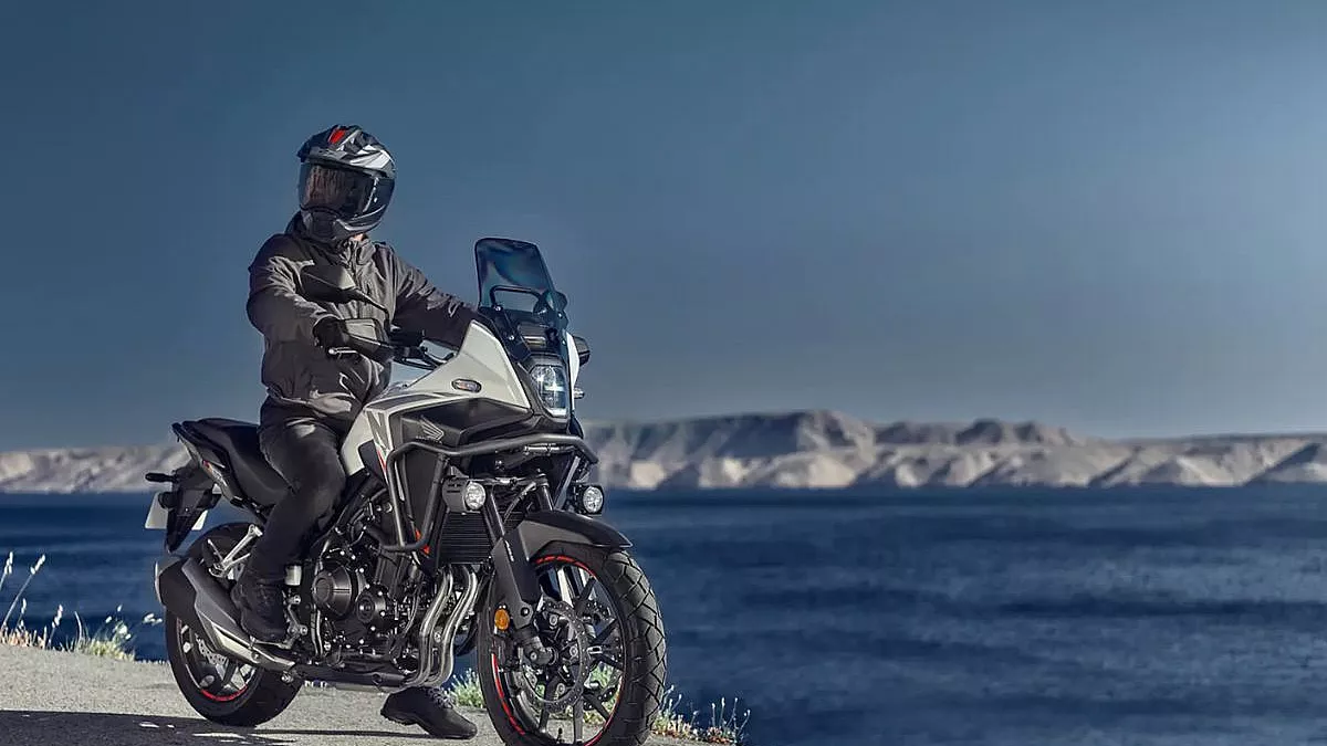 Honda NX 500 Pearl Horizon White