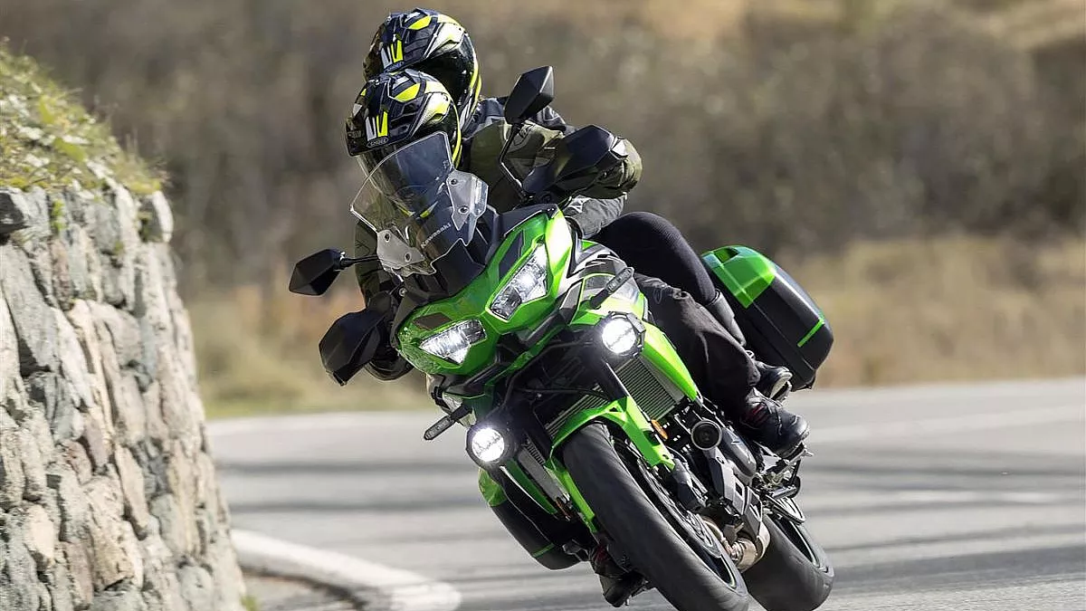 Kawasaki Versys 650 2023 Candy Lime Green