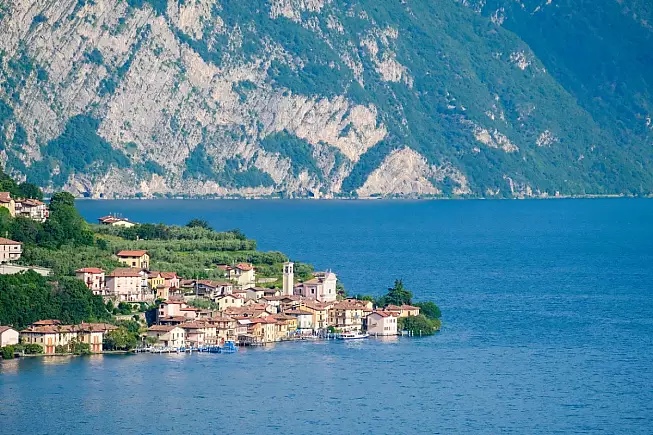 Vista dall'alto del Lago d'Iseo