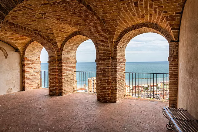 Il teatro dell'arancio, a grottammare