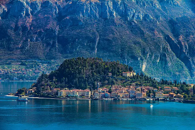 La Punta Spartivento, gioiello panoramico della "perla del Lago di Como". 