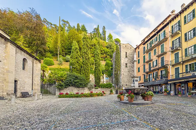 La Piazza della Chiesa, dove sorge la Torre delle Arti. 