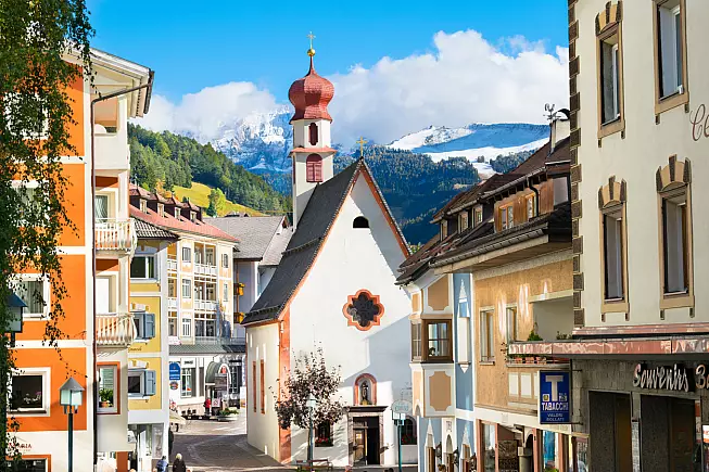 Vista sul centro di Ortisei.