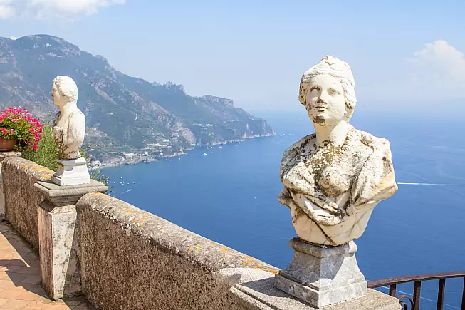 Particolare della Terrazza dell'Infinito di Villa Cimbrone. 
