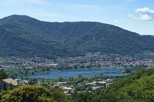 Calolziocorte, affacciato sull'Adda e sul Lago di Garlate. 