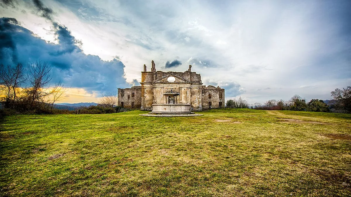 città fantasma italia, canale monterano