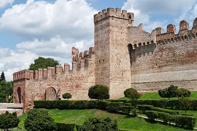 Ingresso della città fortificata di Cittadella.