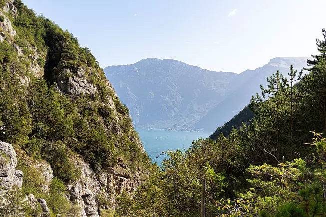 Monte Bestone, Monte Baldo, Lago di Garda. Shutterstock_2439422907