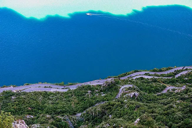 Strada della Forra dall'alto, Tremosine, sul Lago di Garda, Lombardia
