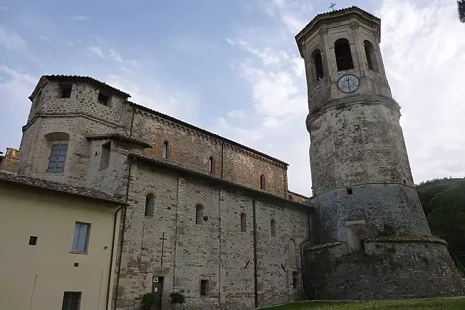 Abbazia di Montecorona, Umbertide, Umbria, Diego Baglieri, Wikimedia
