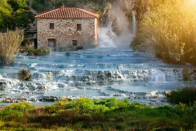 Cascate del Mulino, le terme naturali di Saturnia, Toscana