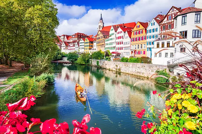 Centro storico di Tubingen e vista sul fiume Neckar, Tubingen, Germania. emicristea, iStock