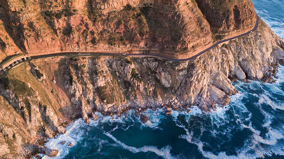 Chapmans Peak Drive, vista della costa, Cape Town, Sud Africa. Alex Marais, Shutterstock