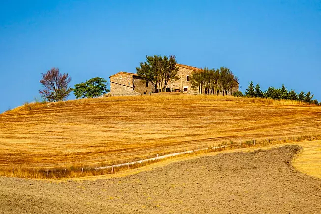 Crete Senesi, itinerario nel cuore della Toscana