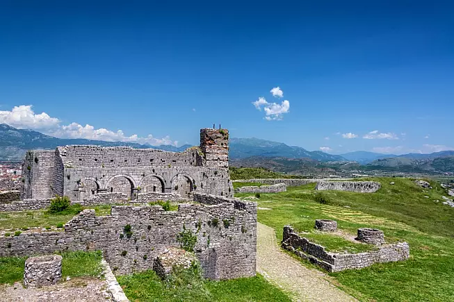 Edifici in rovina del Castello di Rozafa, Scutari. iStock, DC_Colombia