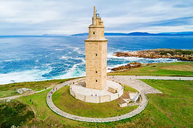Faro di Ercole, La Coruña, Spagna, il più antico faro del mondo