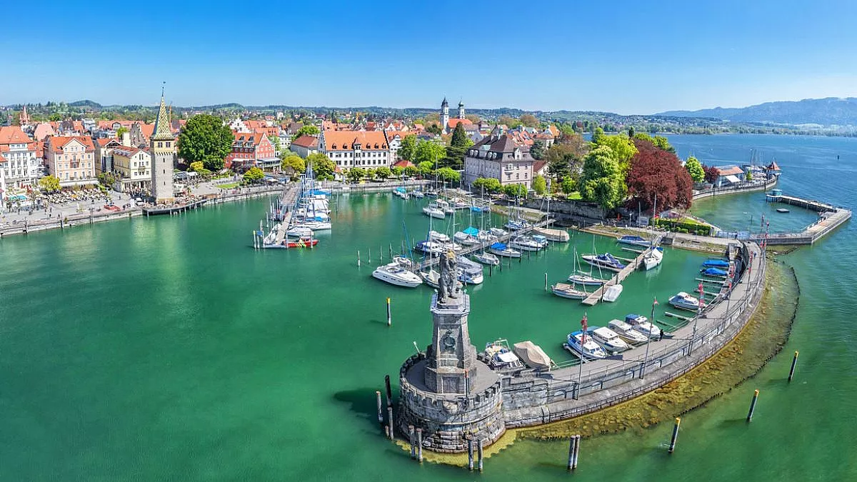 Lago di Costanza, vista dal porto di Lindau, Germania