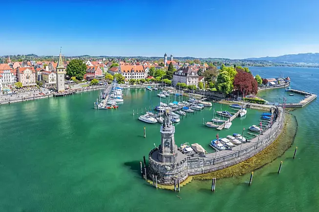 Lago di Costanza, vista dal porto di Lindau, Germania