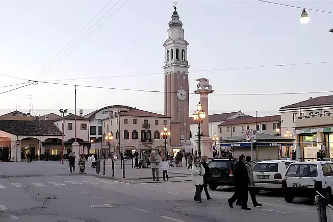Mirano, Ethreon, Wikimedia
