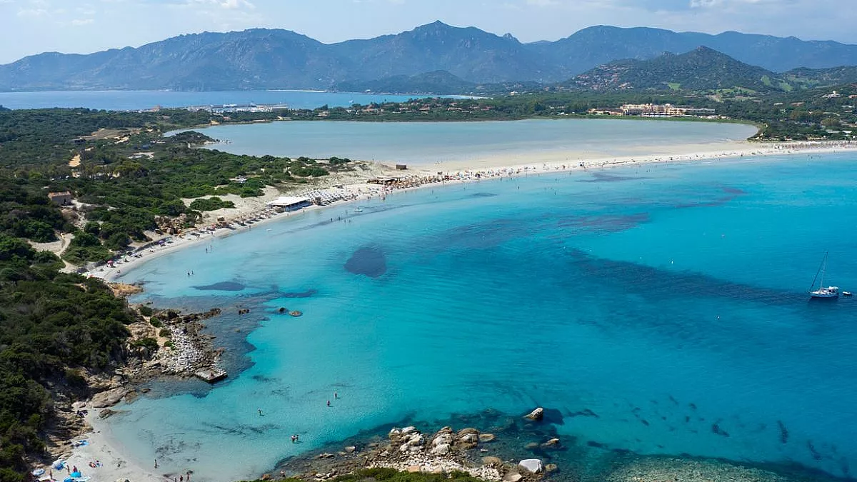 Villasimius. Spiagge di Porto Giunco, Time Ama, Serr'e Morus