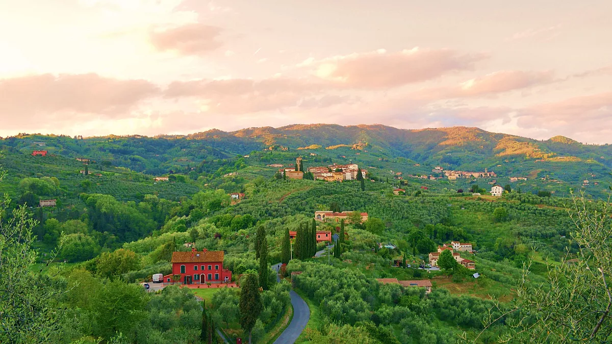 Vista della Valdinievole da Buggiano Castello