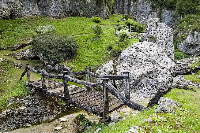 Castione della Presolana, i sentieri nella natura. 