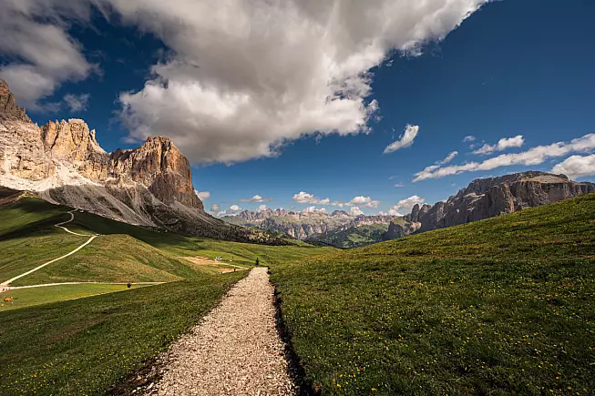 Col Rodella, Val di Fassa, strada per Val Duron