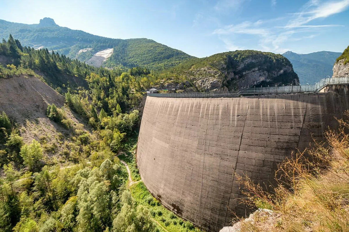 Diga del Vajont, Longarone