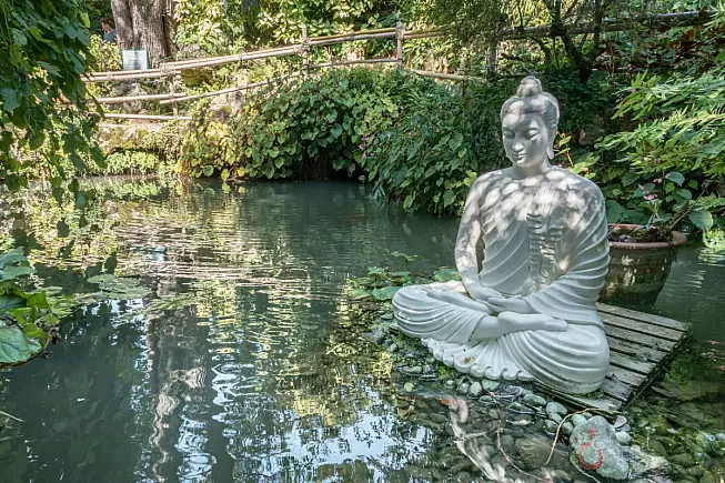 Giardino Botanico André Heller, Gardone Riviera. KYNA STUDIO, Shutterstock