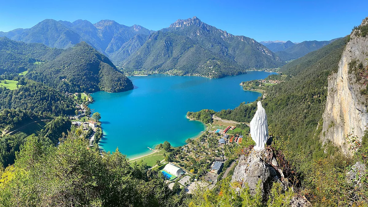 Lago di Ledro, panorama. Trentino Alto Adige