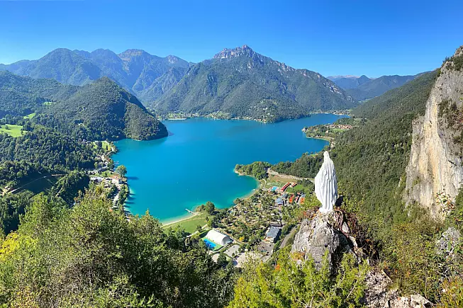 Lago di Ledro, panorama. Trentino Alto Adige