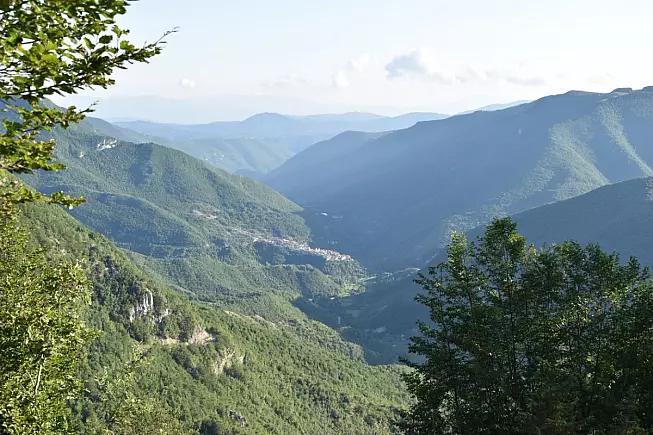 Parco Naturale Regionale dei Monti Simbruini, panorama vicino Vallepietra