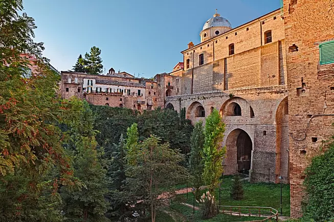 Ponte di Diocleziano. Lanciano, Abruzzo. ermess, Shutterstock
