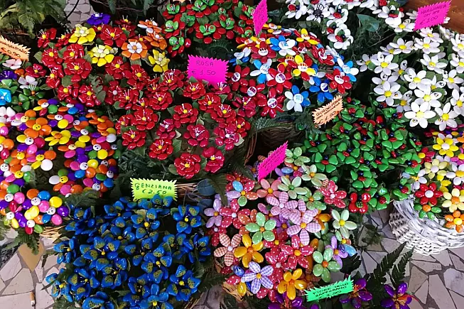 Sulmona, mazzi di confetti. iStock, lucamato