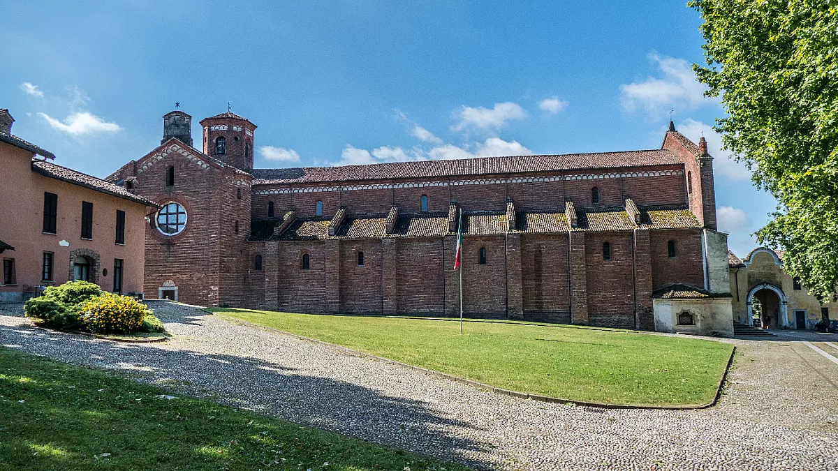 Abbazia di Morimondo, Morimondo. Shutterstock_1751122238