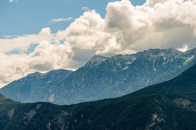 Altopiano dei sette comuni. Vista della Cima Dodici. Shutterstock 1866425959